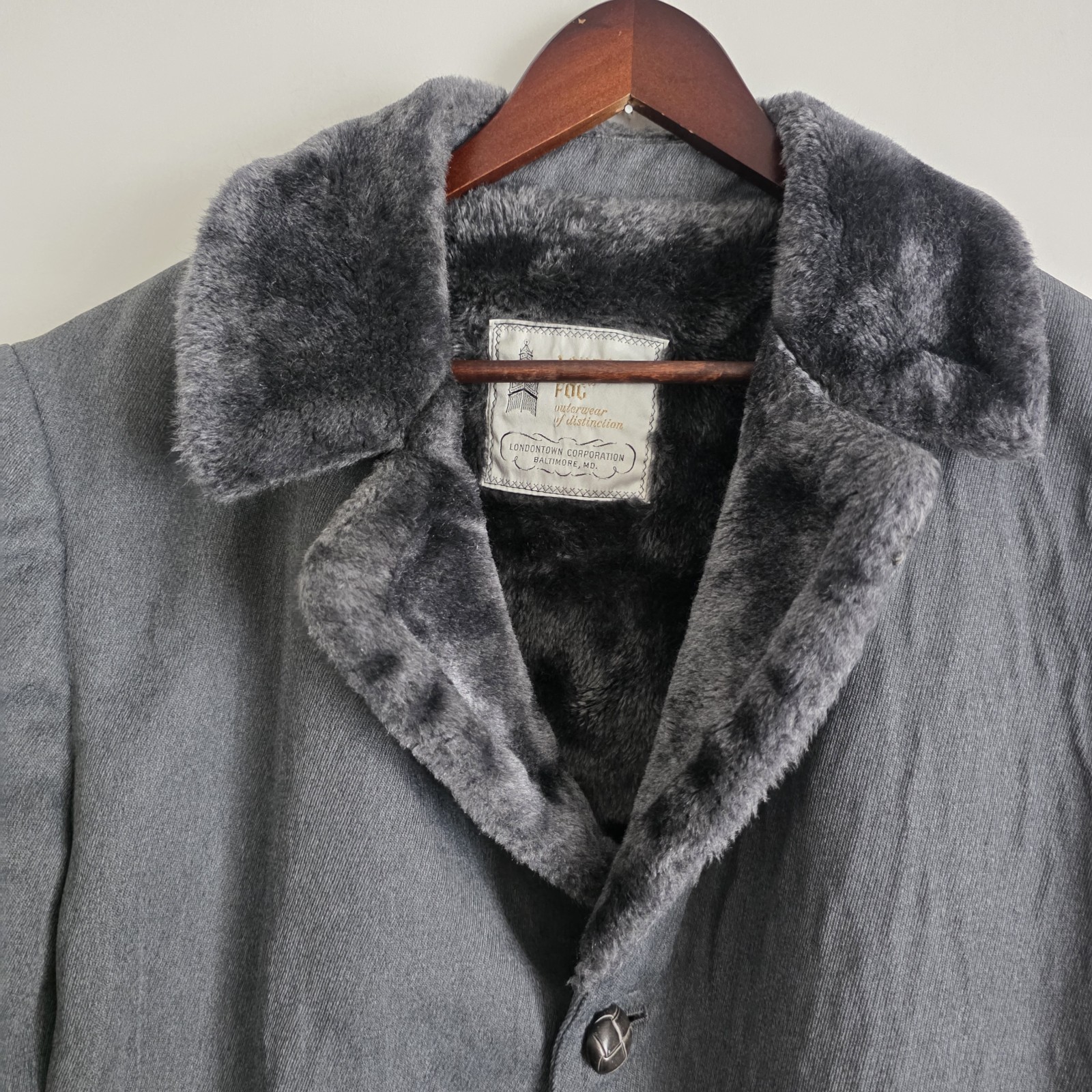 Vintage London Fog Mens Size 44R Fur Lined Jacket Dry Clean Only Gray