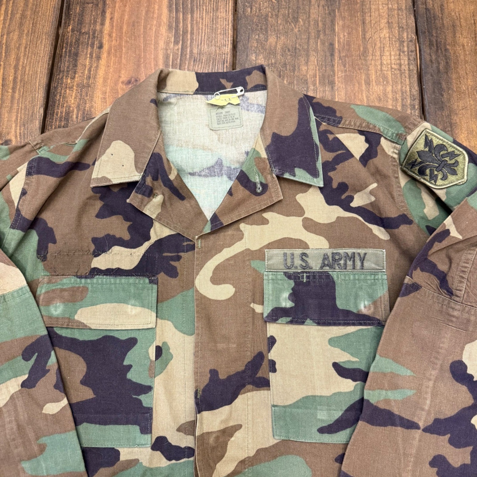 US Army Woodland Camo BDU Field Shirt Jacket Medium 205th military intel Patch