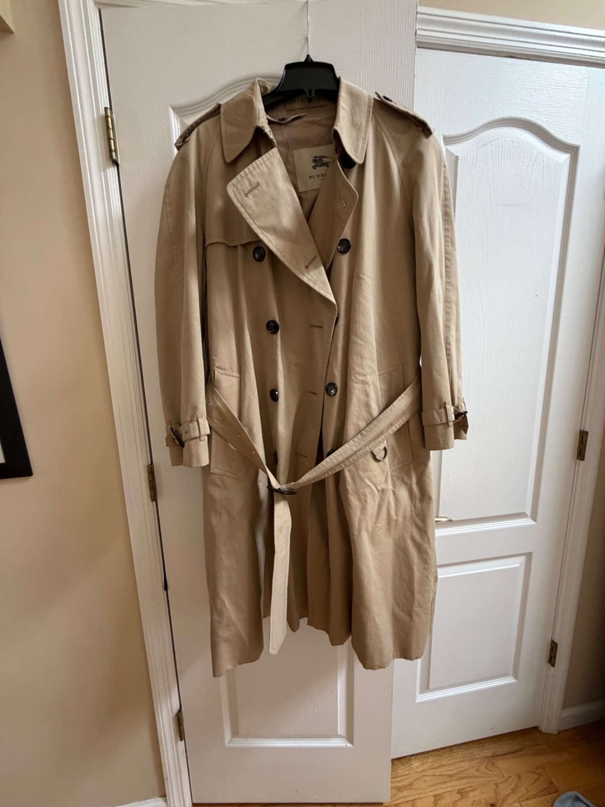 Burberrys Men’s TrenchCoat Nova Check Belted Vintage, includes wool liner, 42R