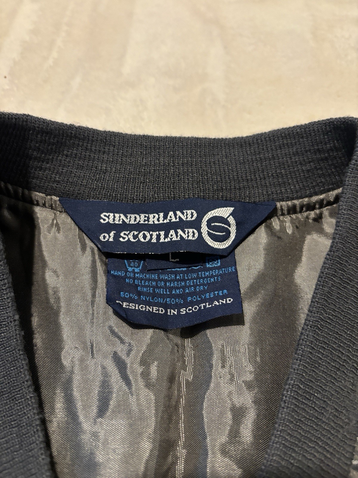 Vintage Sunderland of Scotland Vest Men’s Large White Gray Black Plaid V-Neck