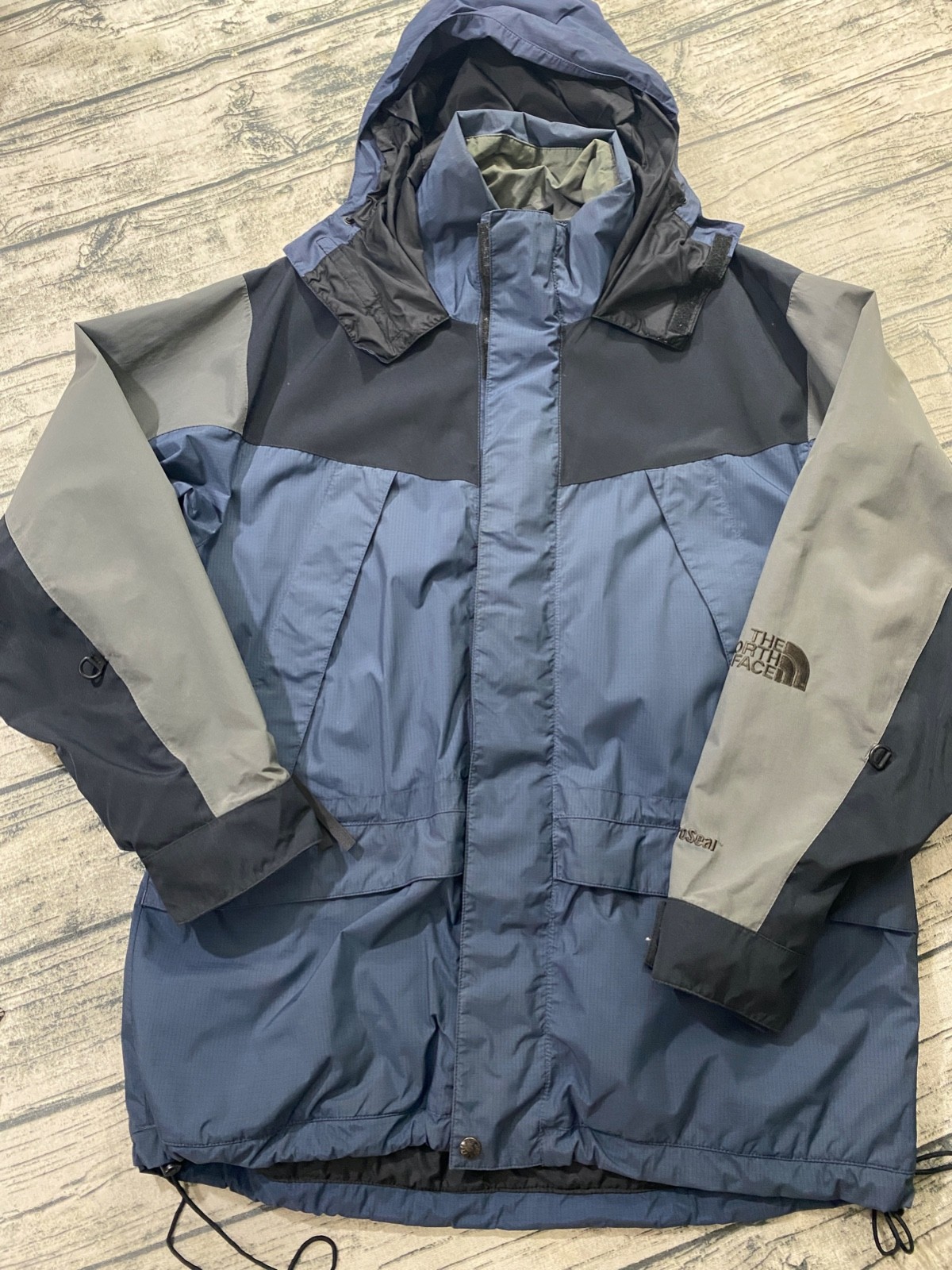 Vtg 90s The North Face Mens L Gorpcore HydroSeal Rain Jacket with Hood Full Zip