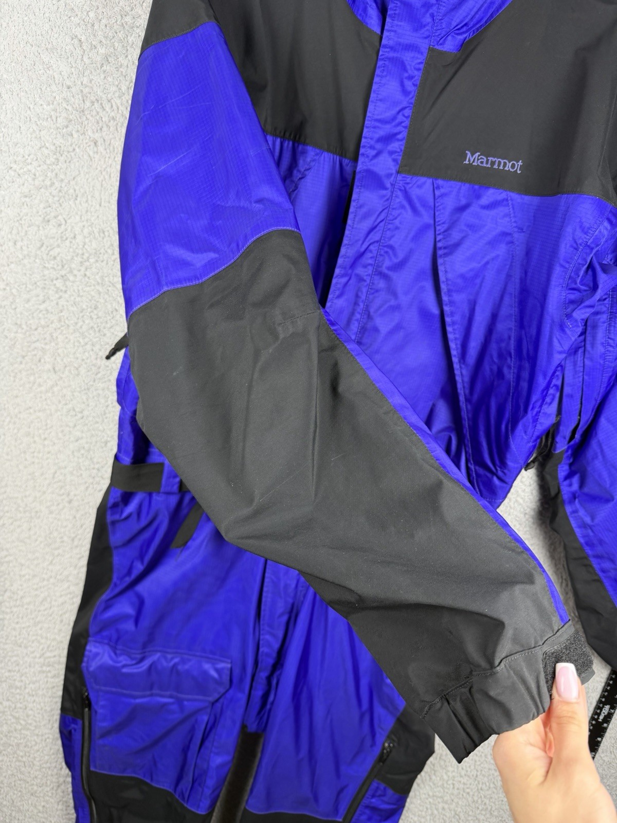 Marmot GTX Purple Black Hooded Men’s Sz M 1 Piece Windbreaker Belted Suit