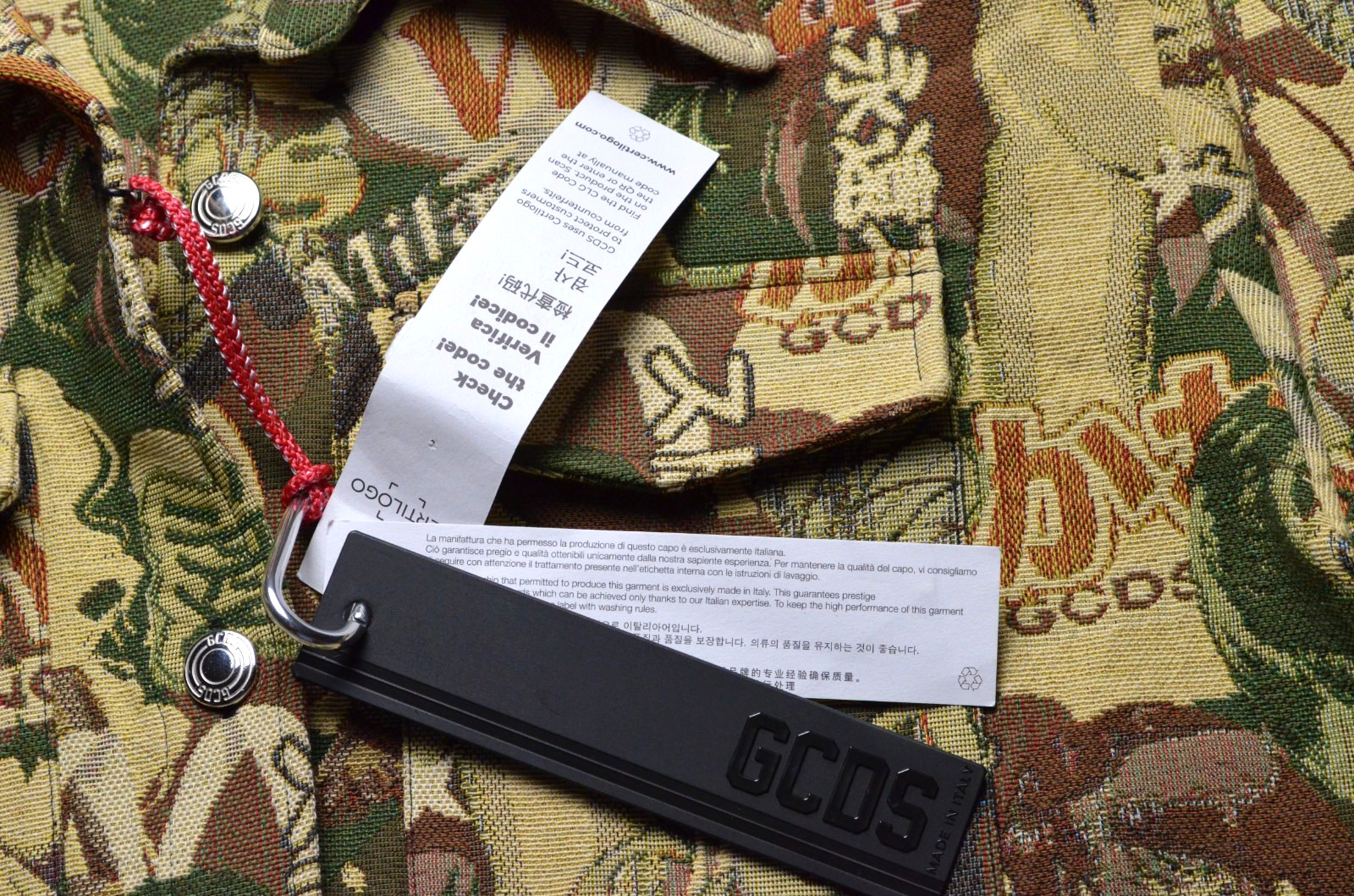$800 GCDS Milano «Camouflage Hentai» Shirt Jacket Size S Anime Jacquard Tapestry
