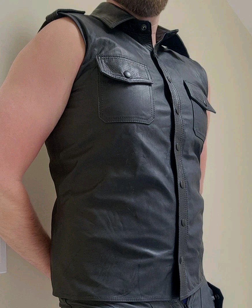 Rough Trade Gear Leather Daddy Vest M Black BDSM Fetish Snap Front $425 MSRP