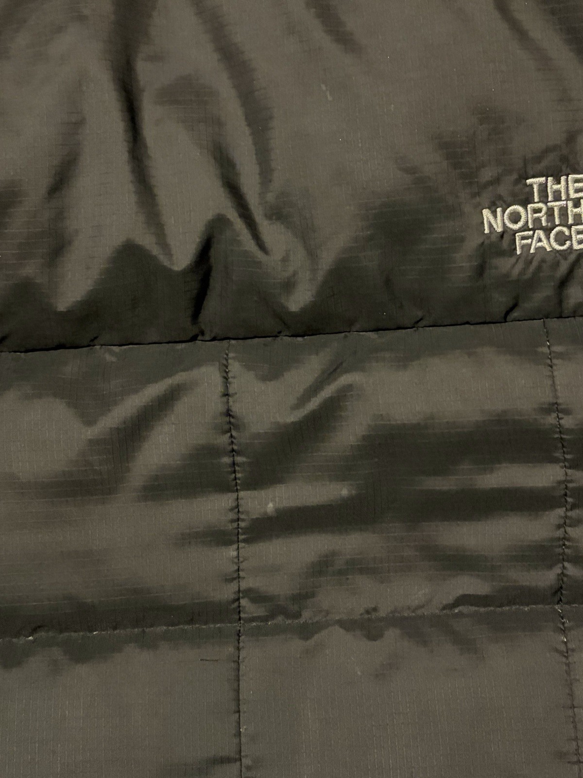 The North Face 550 Down Puffer Jacket Mens Medium Black Full Zip Vietnam