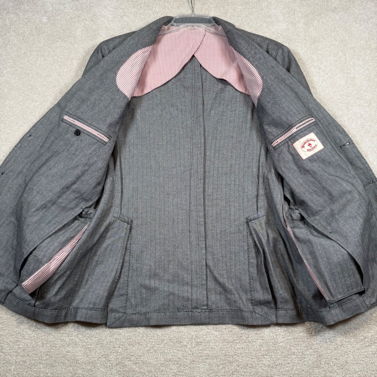 Brooks Brothers Red Fleece 42R Sport Coat Blazer Gray Herringbone Two Button