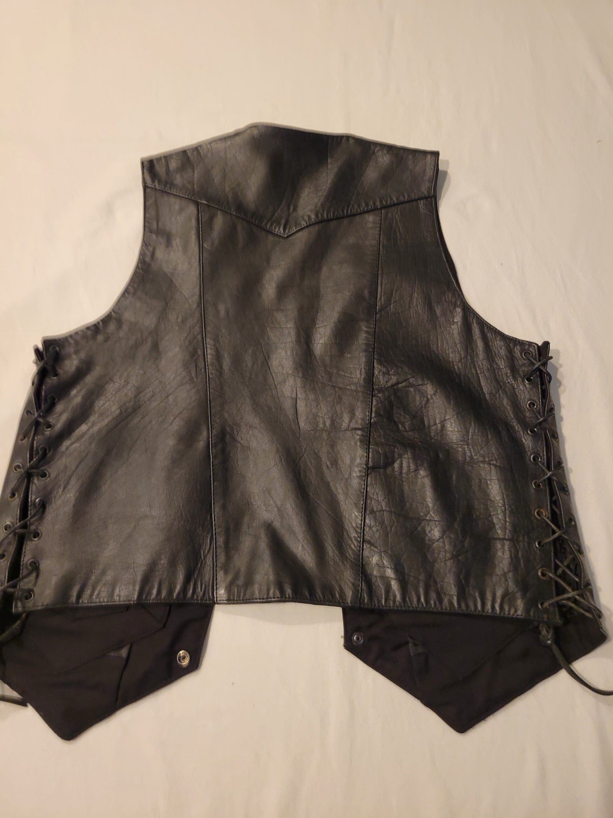 Hot Leathers Vest Mens Large Black Leather Motorcycle Snap Lace Up Sides