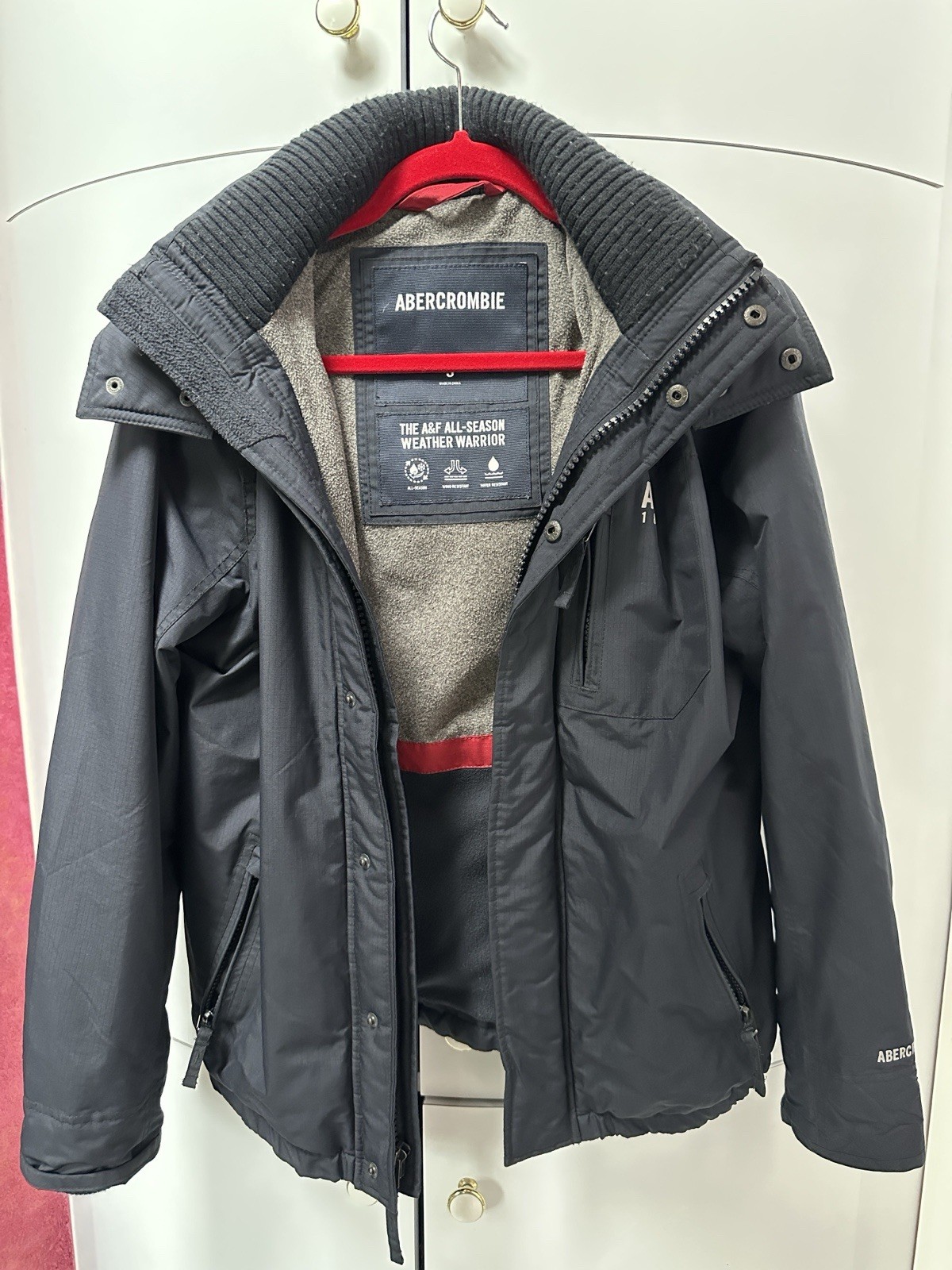Abercrombie & Fitch Men’s All-Season Weather Warrior Jacket Red, Size S