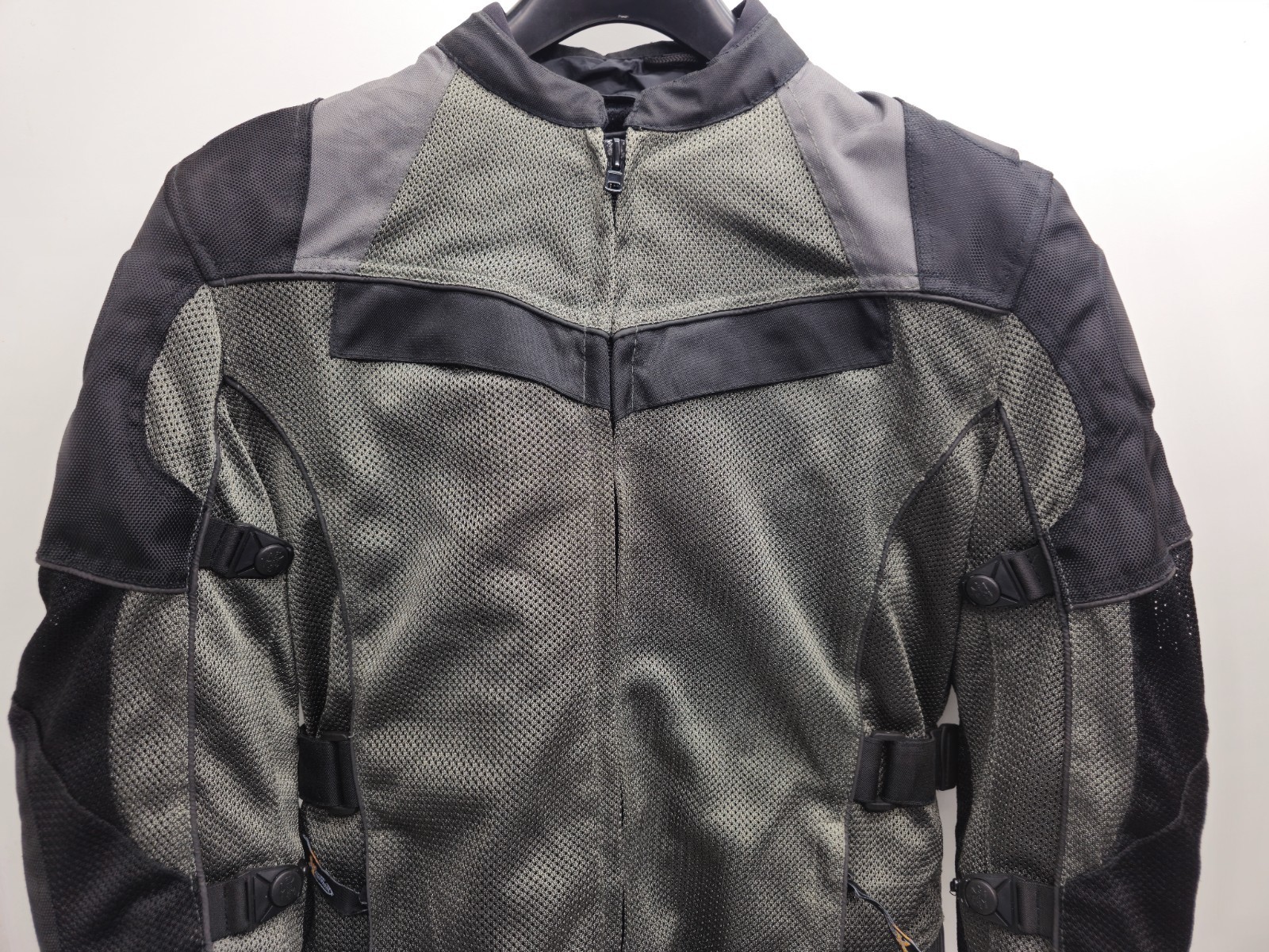 Xelement XS8168 Motorcycle Jacket Tri-Tex Armored Reflective Men’s XL All Season