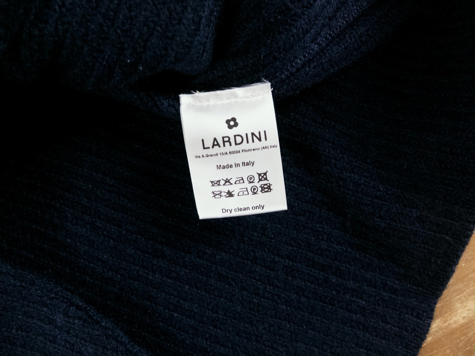 (NO CUSTOMS TAX) LARDINI navy blue chunky sweater jacket Size XL authentic NWT