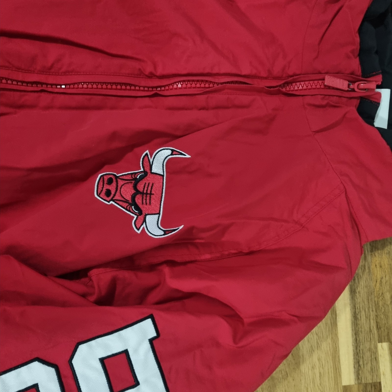 Chicago Bulls Bomber Jacket NBA Red Black Colour Block Long Sleeve Men Size M