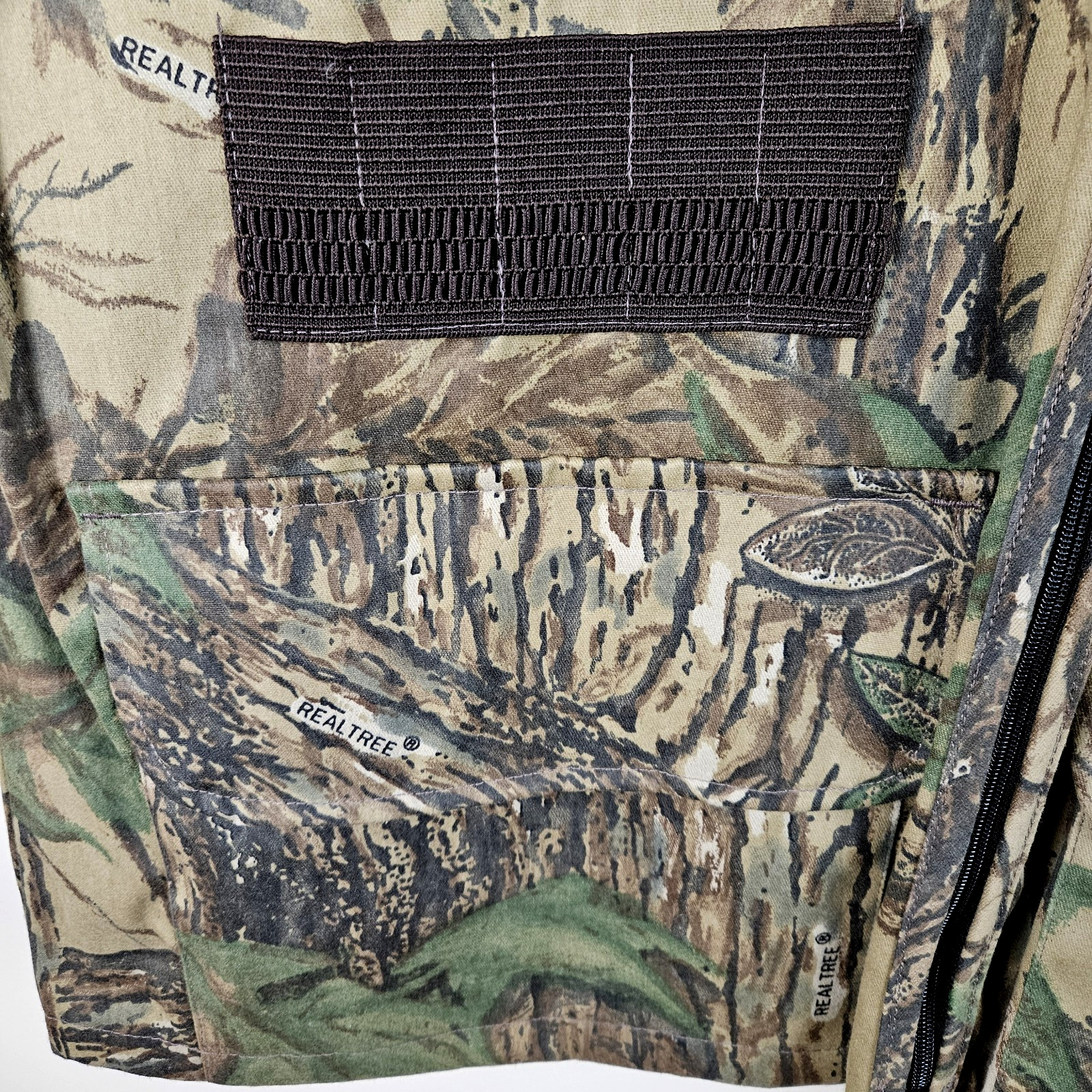 Vtg Y2K Walls Hunting Vest Mens XL Camo Gorpcore realtree Game Bag Made in USA