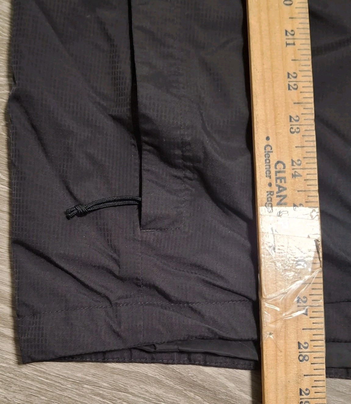 The North Face HyVent Jacket Mens Medium Black Waterproof Rain Shell Coat Zip In