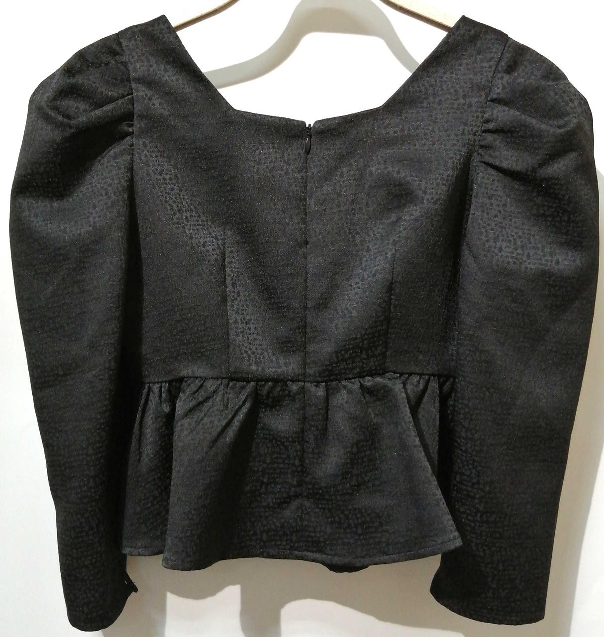 Jacquard Blouse Women’s S V-Neck Short Sleeve Top Classic Design