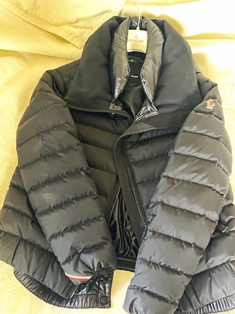 Moncler Grenoble Woman’s M Black Hooded Quilted Logo Full Zip Short Puffer
