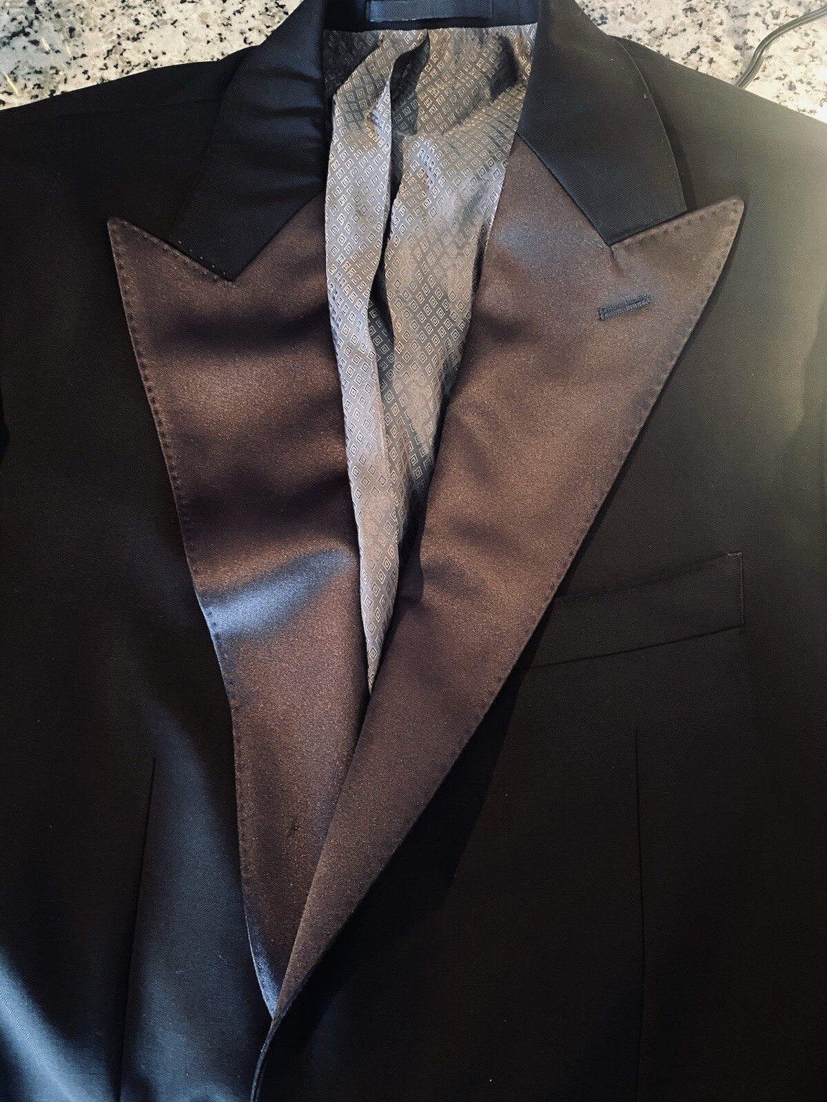 J.Hilburn Men’s Vitale Barberis 100% Wool Tuxedo Jacket