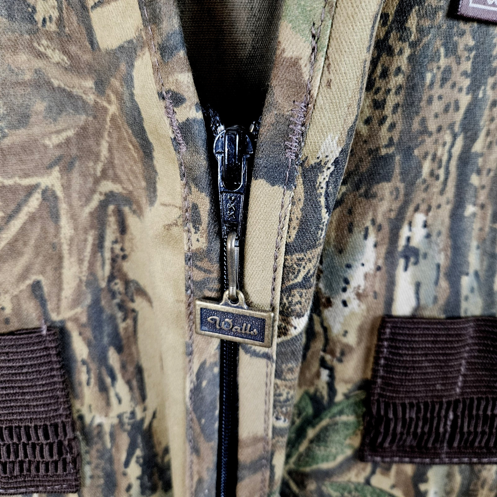 Vtg Y2K Walls Hunting Vest Mens XL Camo Gorpcore realtree Game Bag Made in USA