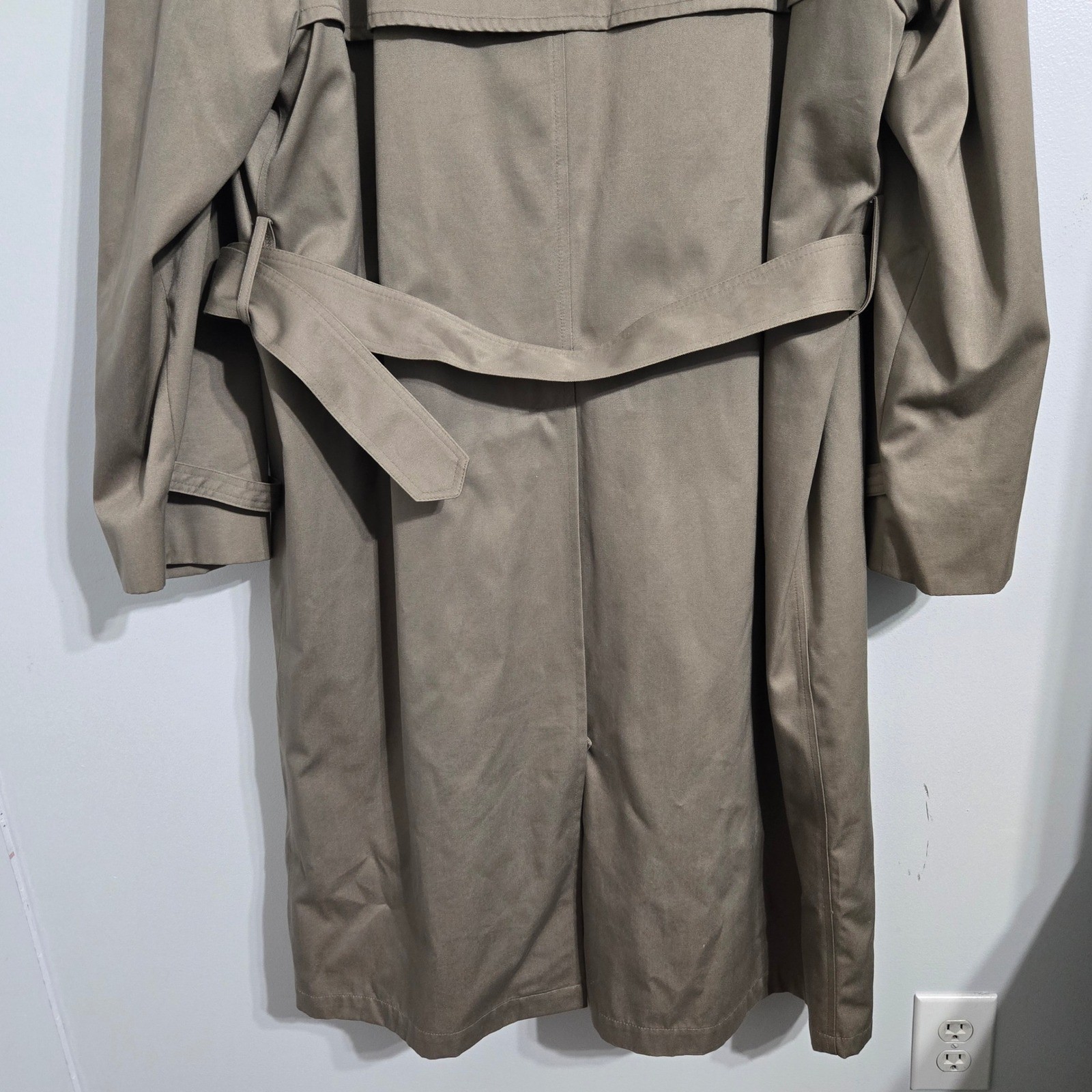 V#72 Royal Castle Men’s Tan Double Breasted Trench Coat Belted Size 44 Regular