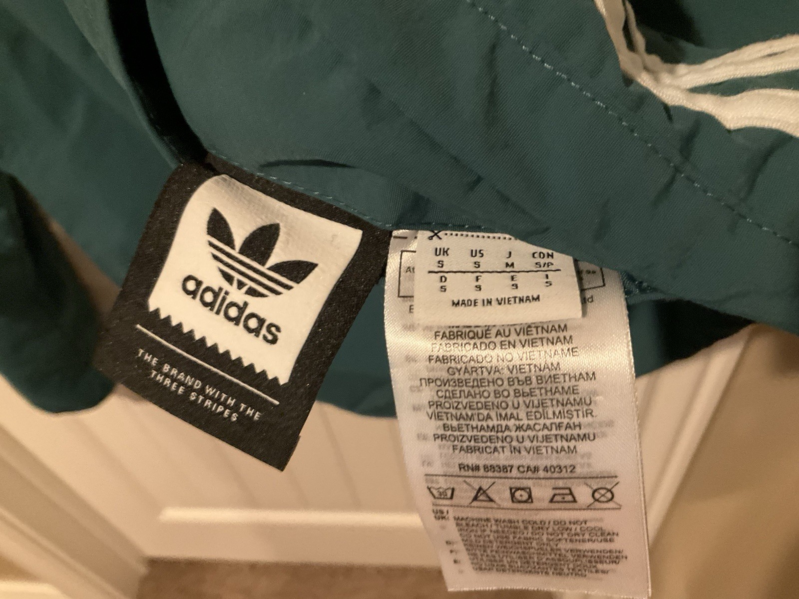 **USED** Adidas Originals Reversible Jacket Men’s Small EC7280