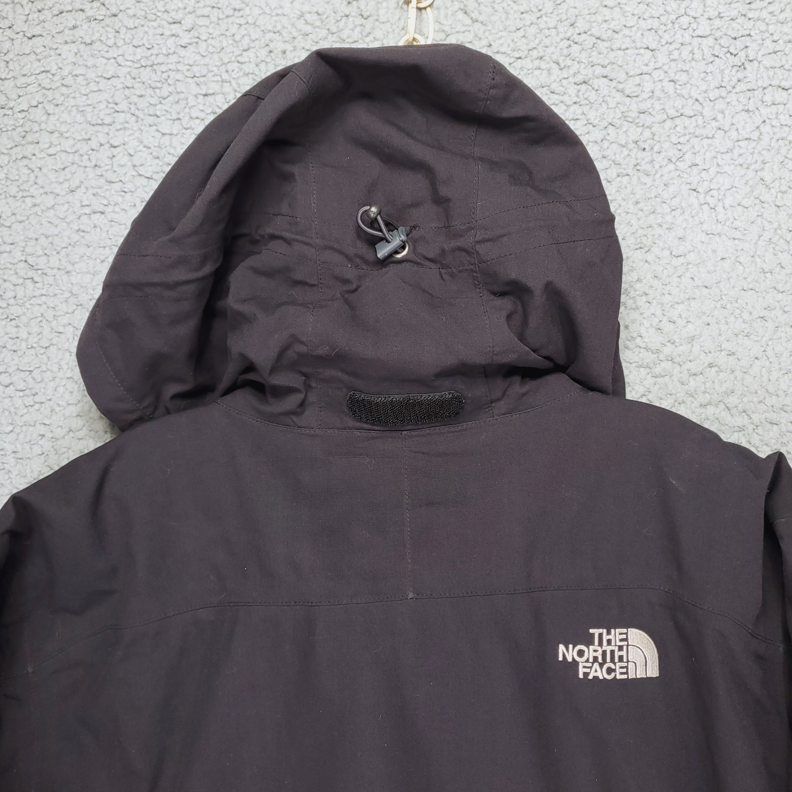 The North Face HyVent Shell Jacket Mens L Black Hooded Outdoor Adventure Gorp