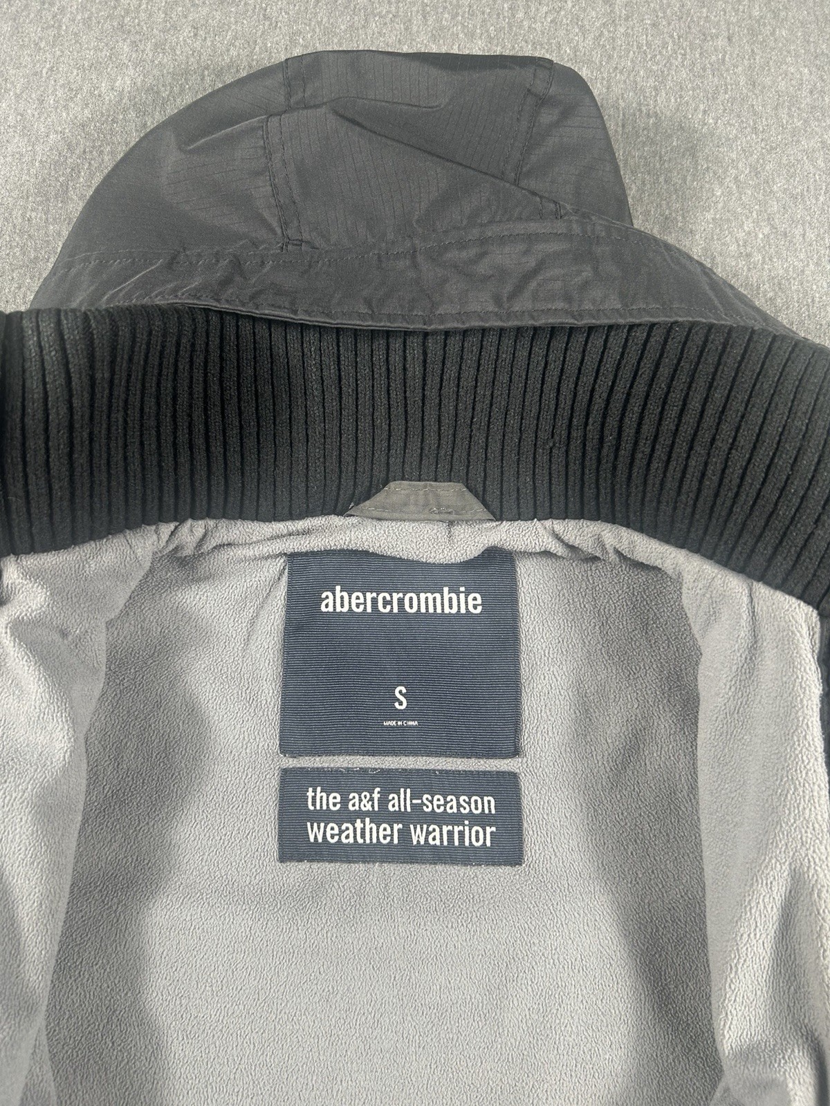 Abercrombie & Fitch All-Season Weather Warrior Hooded Jacket Size S