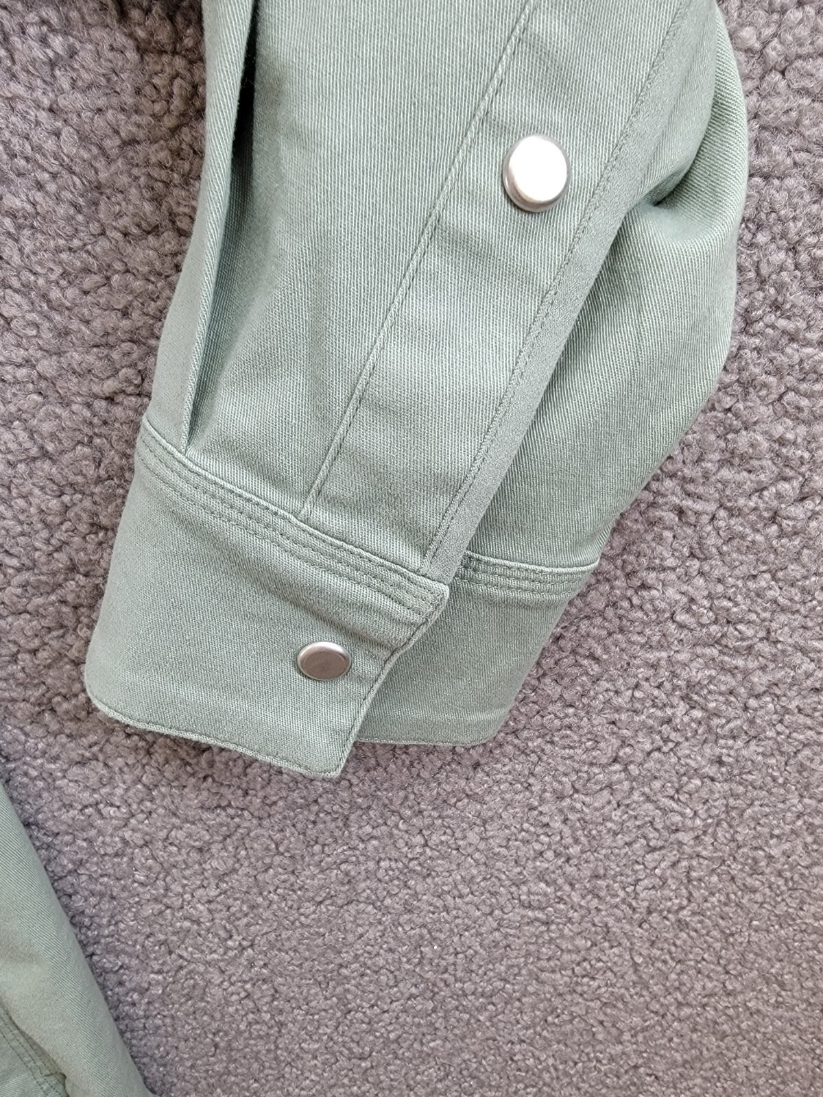 Bass Outdoor Relaxed Fit Solid Worker Shirt Jacket Men’s M Lily Pad Snap Closure