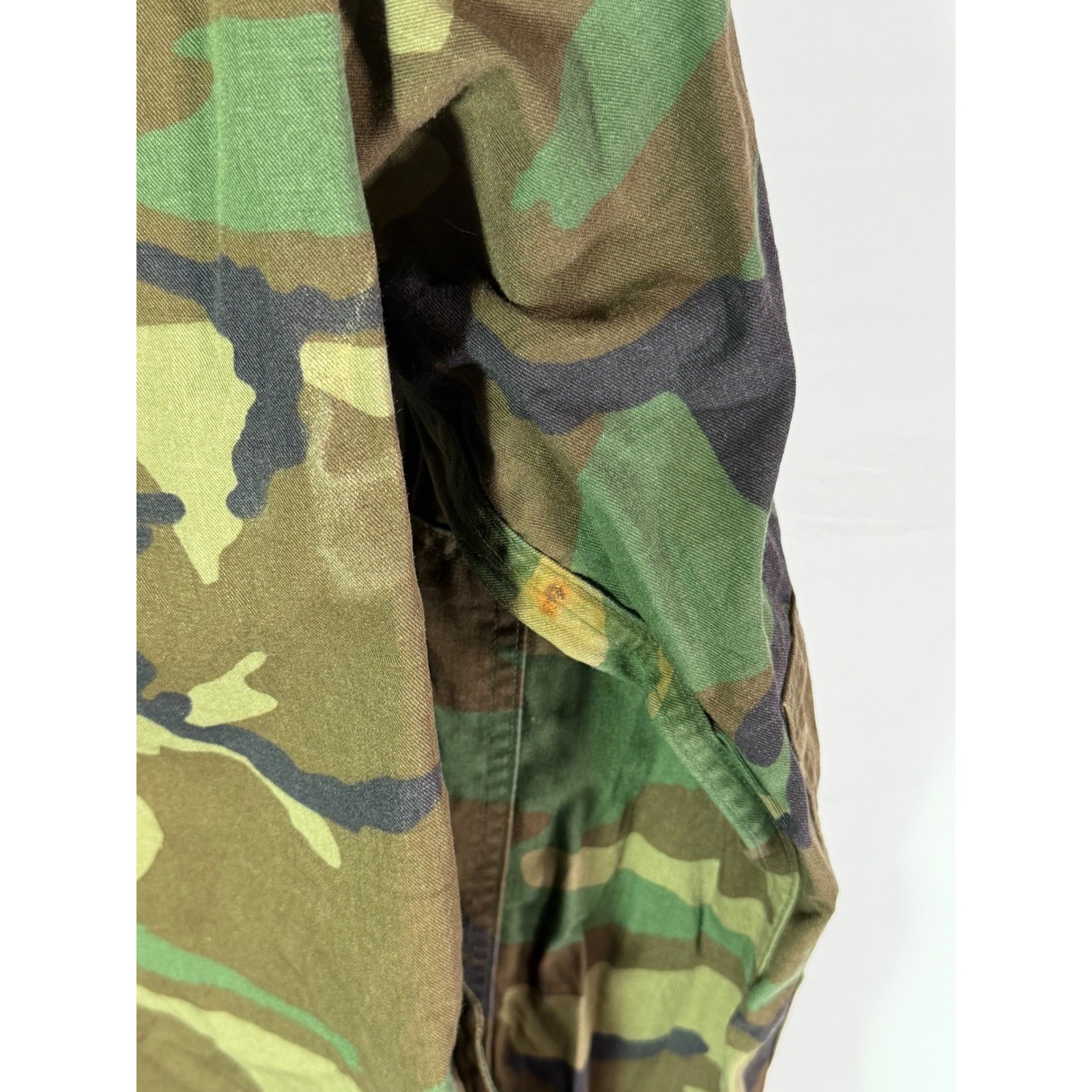 Vintage US Military Woodland Camo BDU Field Jacket Medium Long 8415-01-084-1648