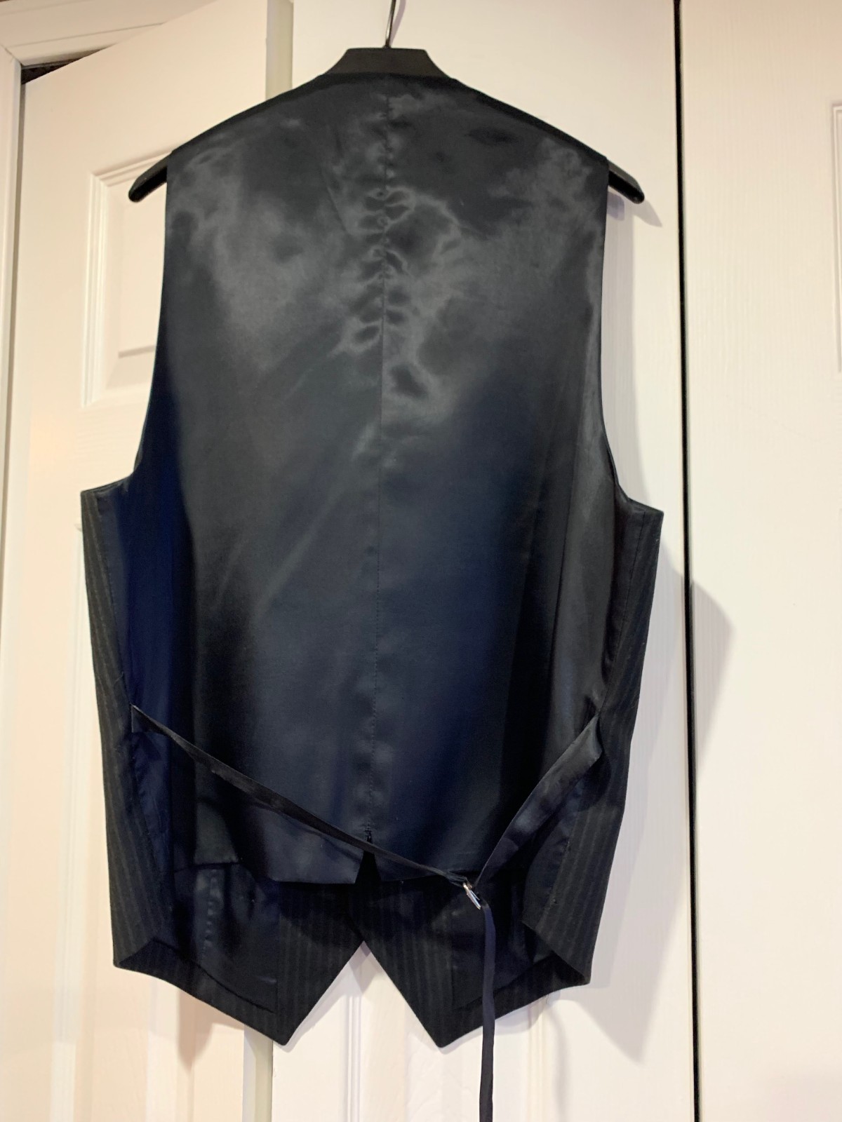 Men’s black stripe M vest Dry Clean Only