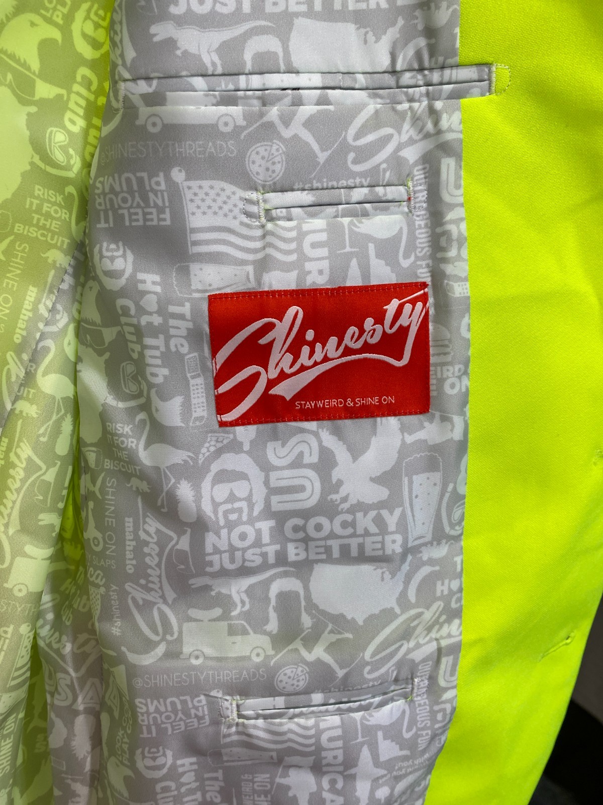 NEW SOLD OUT SHINESTY NEON yellow “STAY WEIRD & SHINE ON” MENS SUIT 44 Pant33/34