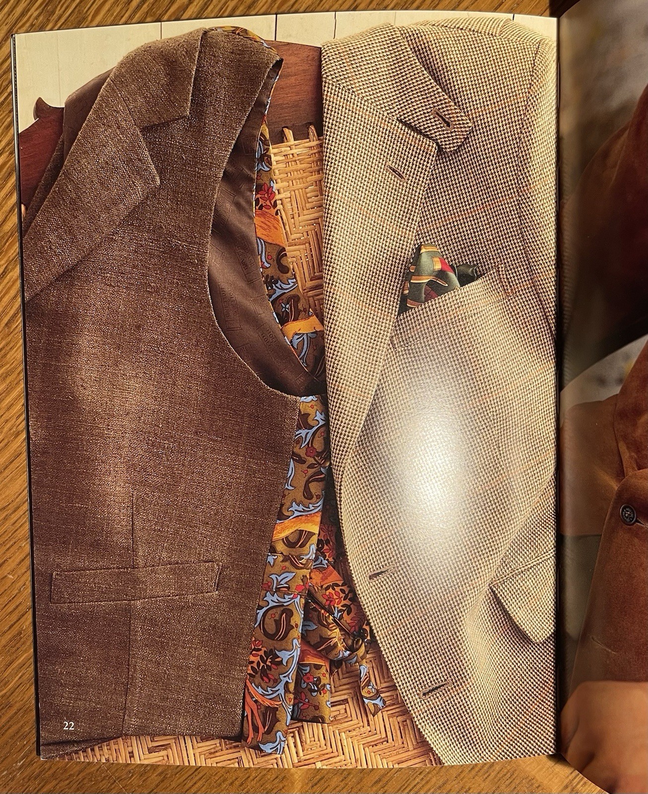 HOLLAND & HOLLAND FRANCE Men’s Silk Waistcoat Vest w/silk Hunting Pattern, 42