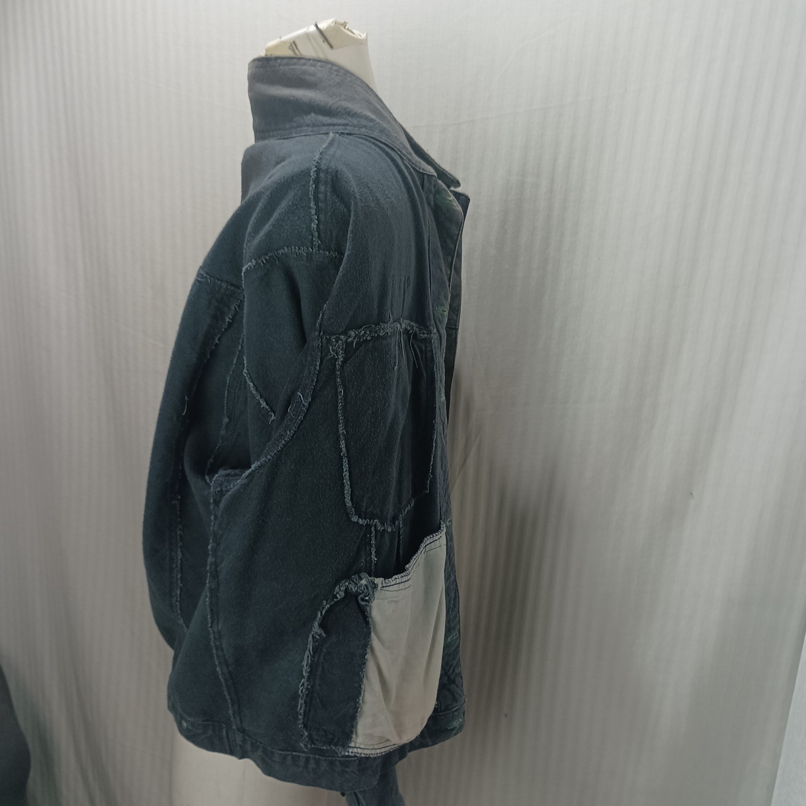 item e7189 rare vintage stone island jacket size L/XL jeans black discolored