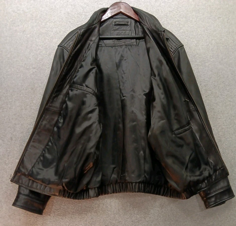 Roundtree And Yorke Bomber Jacket Men’s Size XL Black 100% Lambskin Leather GUC