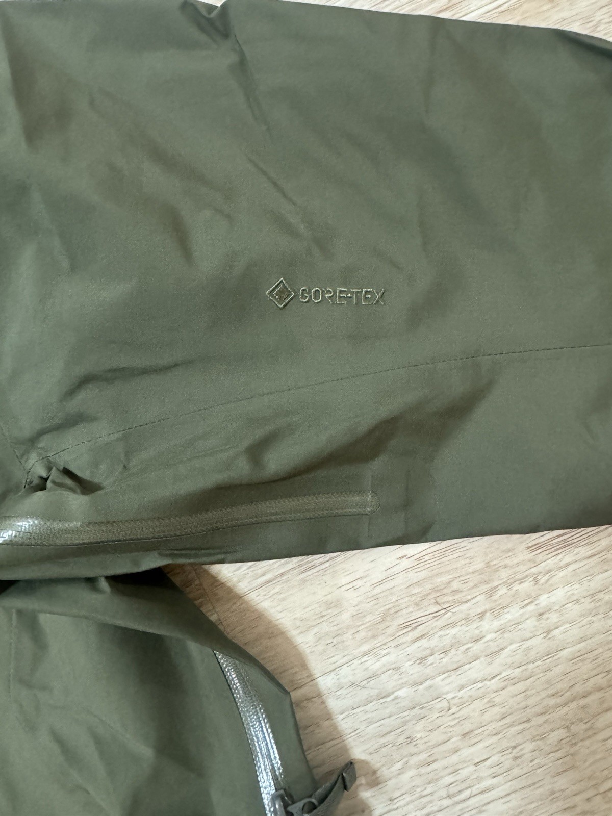 Green Arc’teryx Beta LT Size Medium