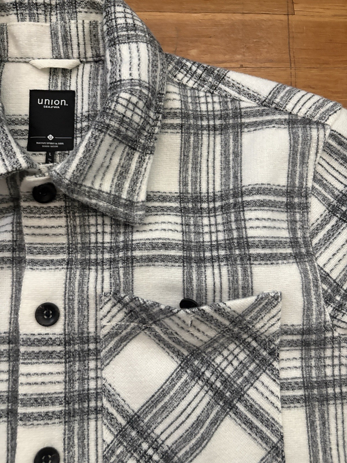 Union Flannel – Men’s Large, White/Grey