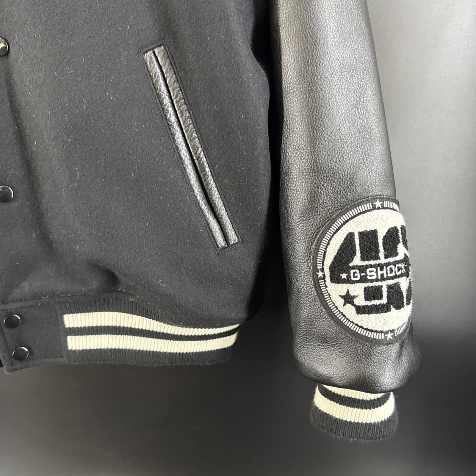 Casio G-SHOCK 40th Anniversary Award Varsity Jacket LE 40pc. Size L US-Seller