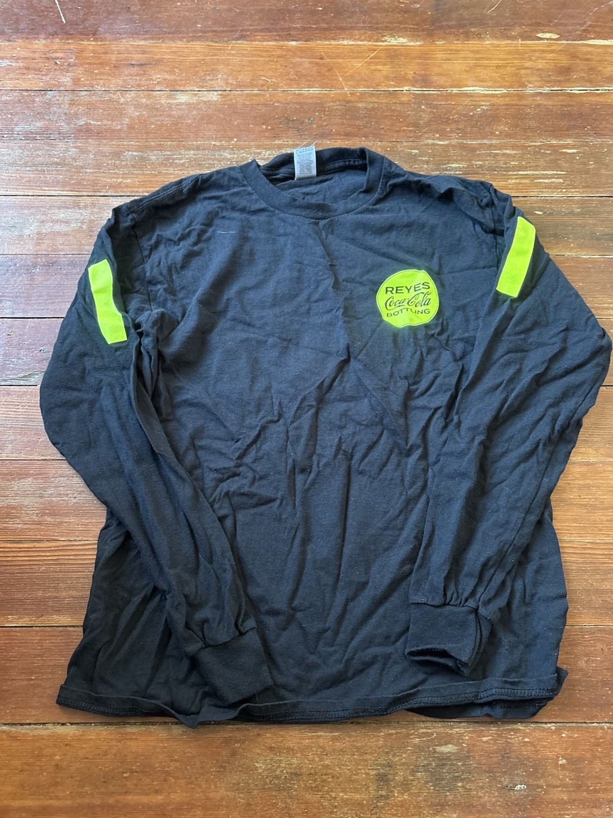 Coca-Cola Bottling Co. Black T Shirt Men’s Medium Long Sleeve Reyes