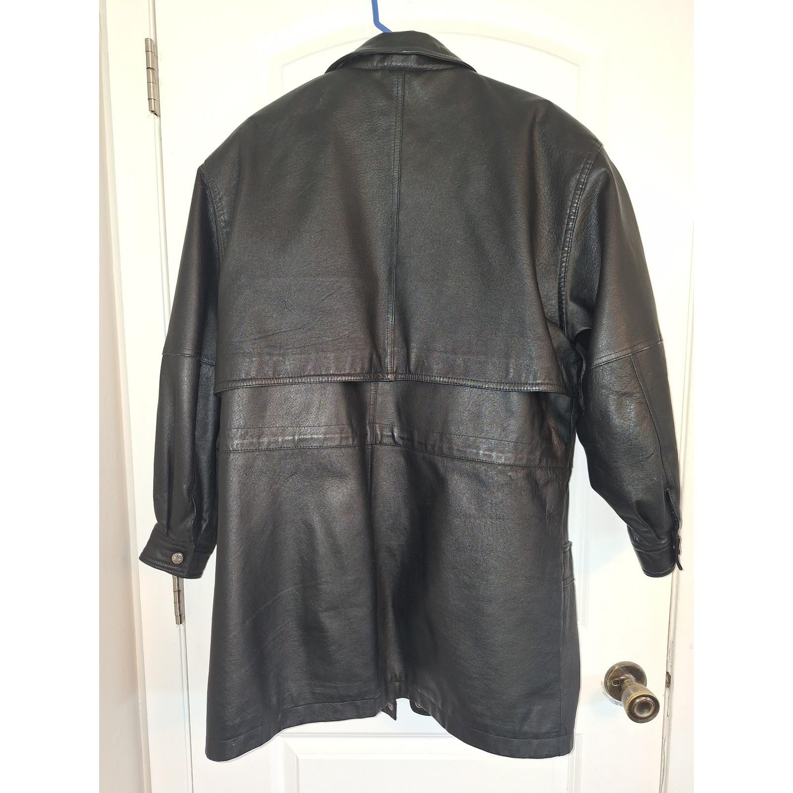 Wilsons The Leather Experts Black Leather Coat Mens Medium blemishes in picture