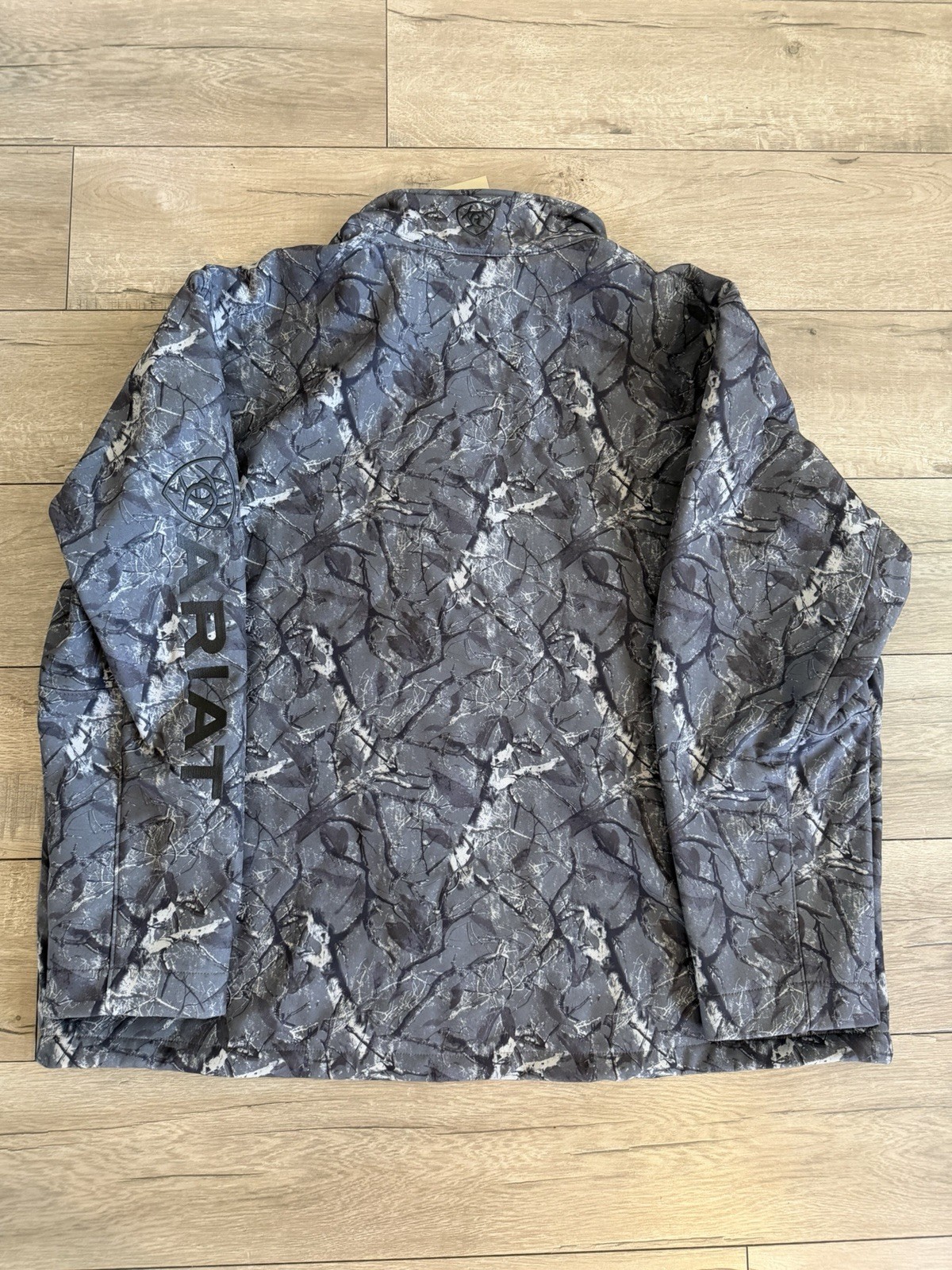 NEW! Men’s Ariat Logo Softshell Jacket 3XL