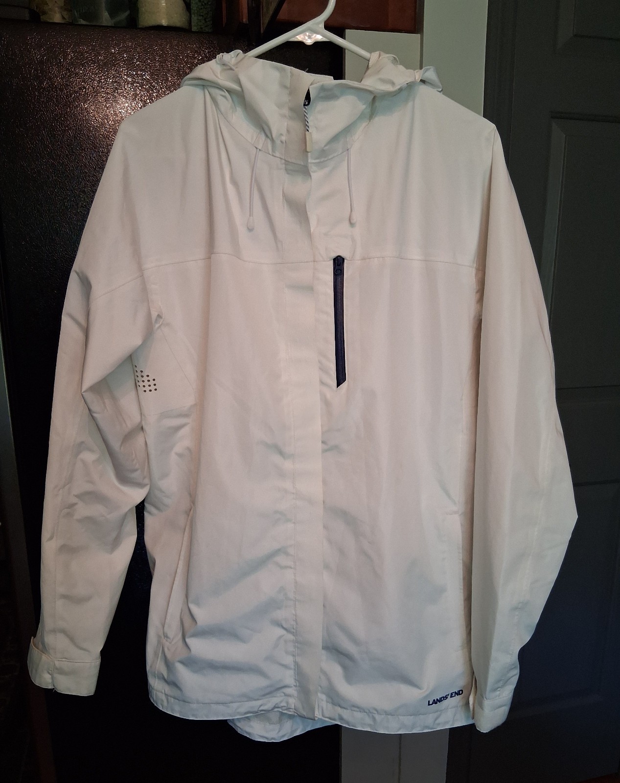 Lands’ End Men’s M White Waterproof Hooded Rain Jacket