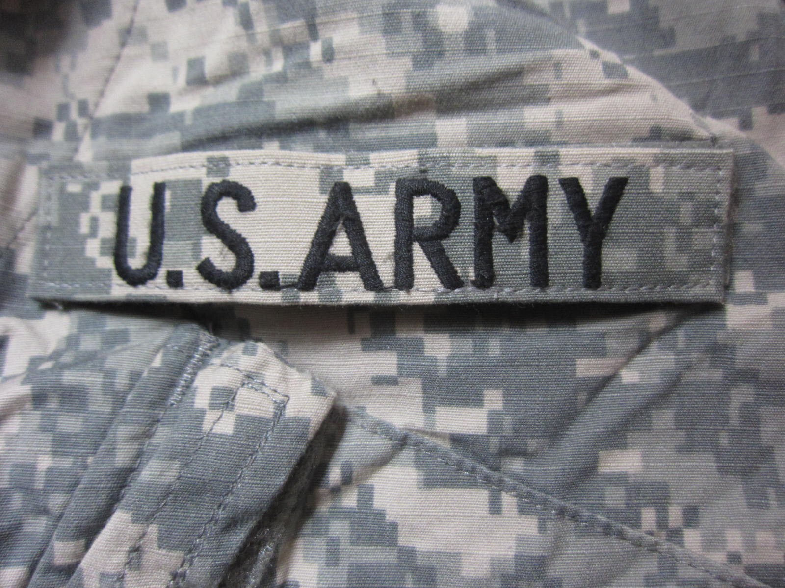 U.S. Army Coat Combat Uniform Size Medium Short Camo Military Hunting