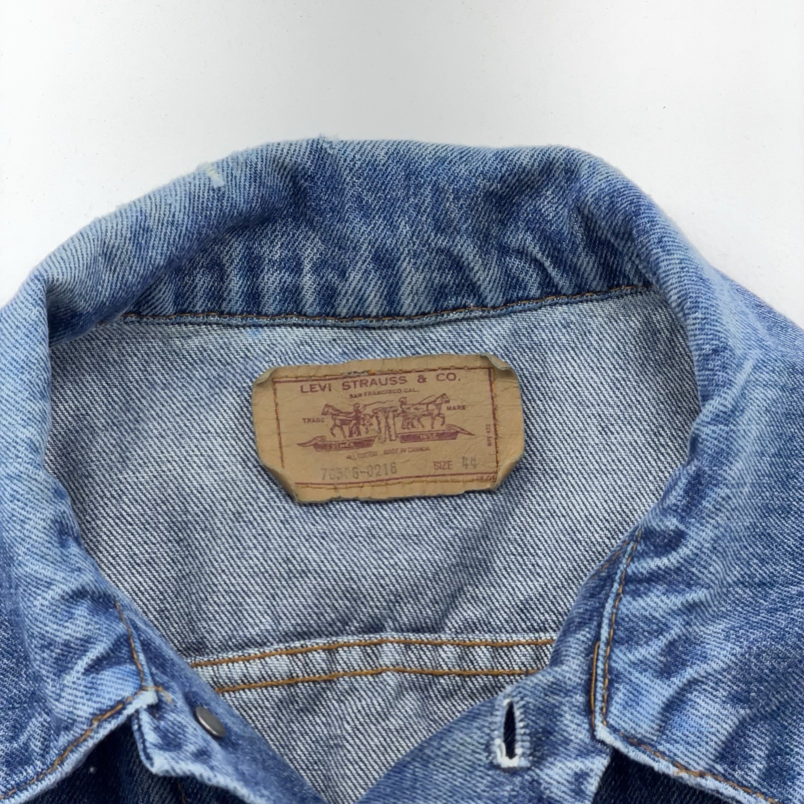 Vintage Levi’s Denim Trucker Jacket Type 3 III 70506-0216 Size 44 Made In Canada