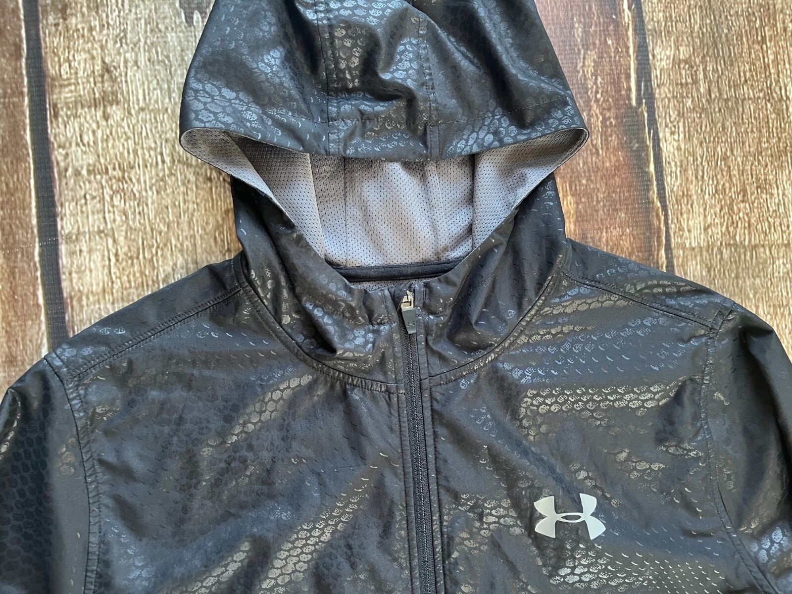 UNDER ARMOUR ALL SEASON GEAR FULL ZIP SNAKE SKIN JACKET BLACK MENS LARGE EUC
