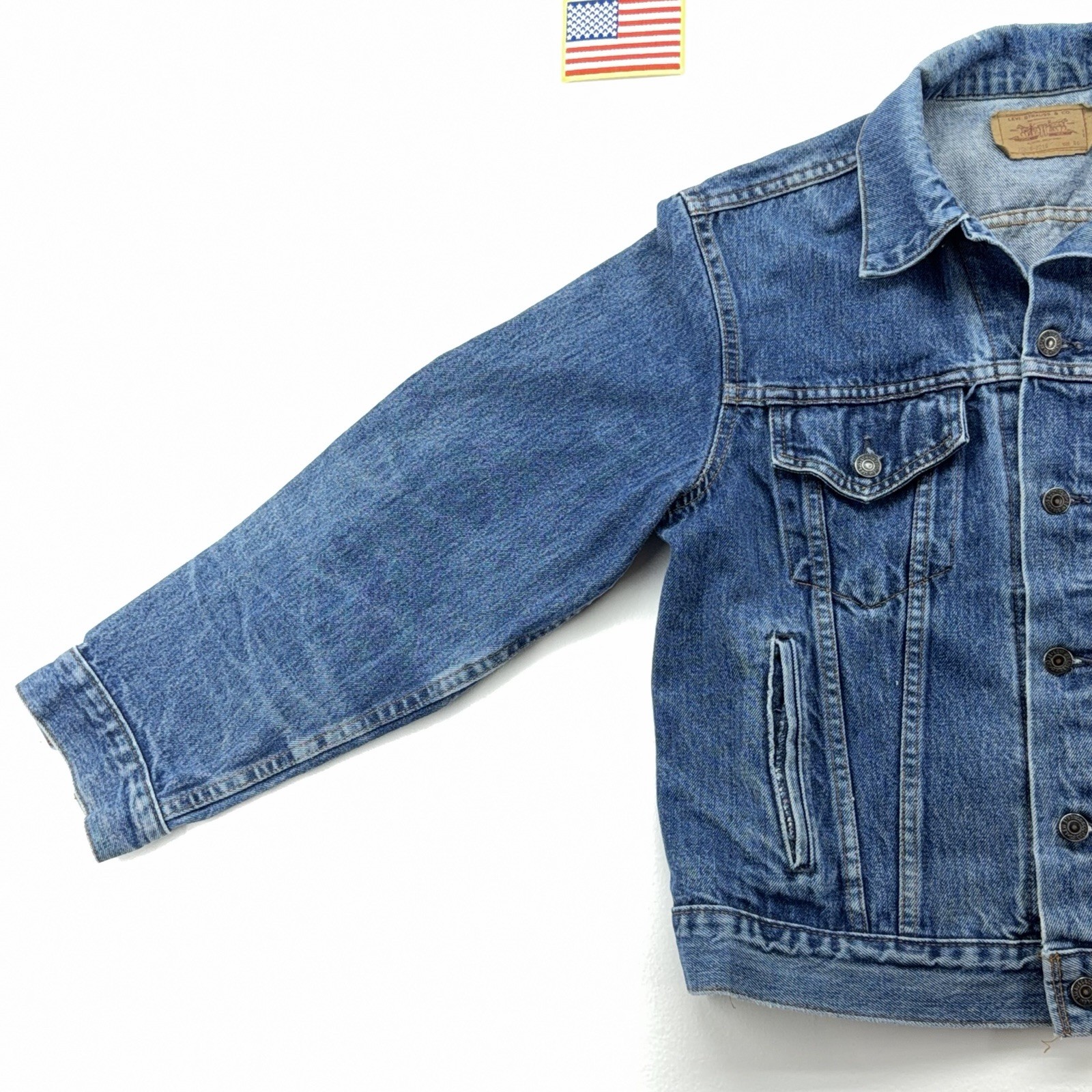 Vintage Levi’s Denim Trucker Jacket Type 3 III 70506-0216 Size 44 Made In Canada
