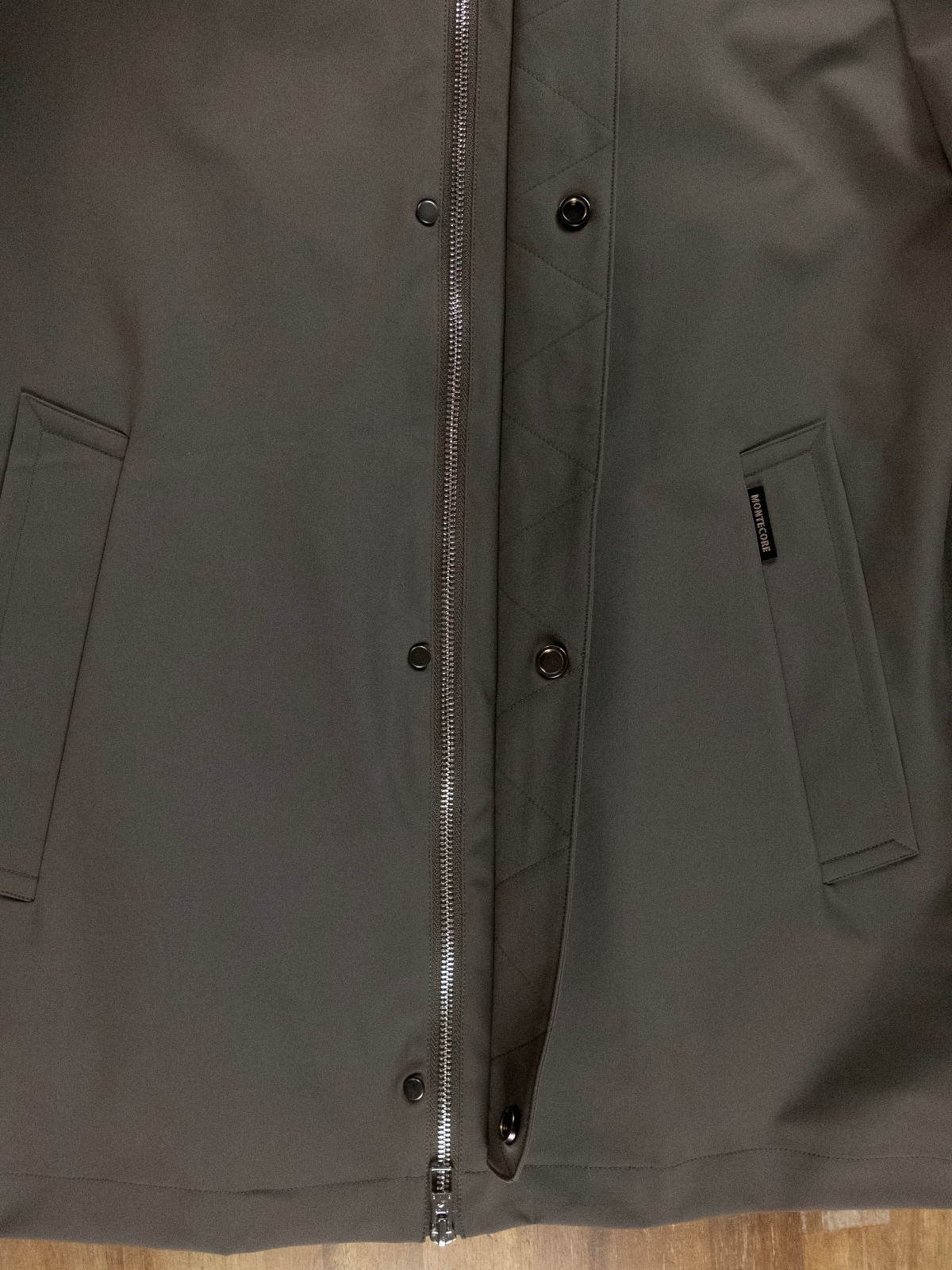 (NO CUSTOMS TAX) MONTECORE Italy khaki green nylon coat jacket Size 54 IT / XXL