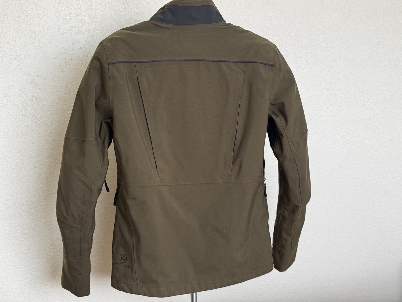 Aether Skyline Motorcycle Jacket – Men’s Size 1 / Small – D3O- Green – Like New