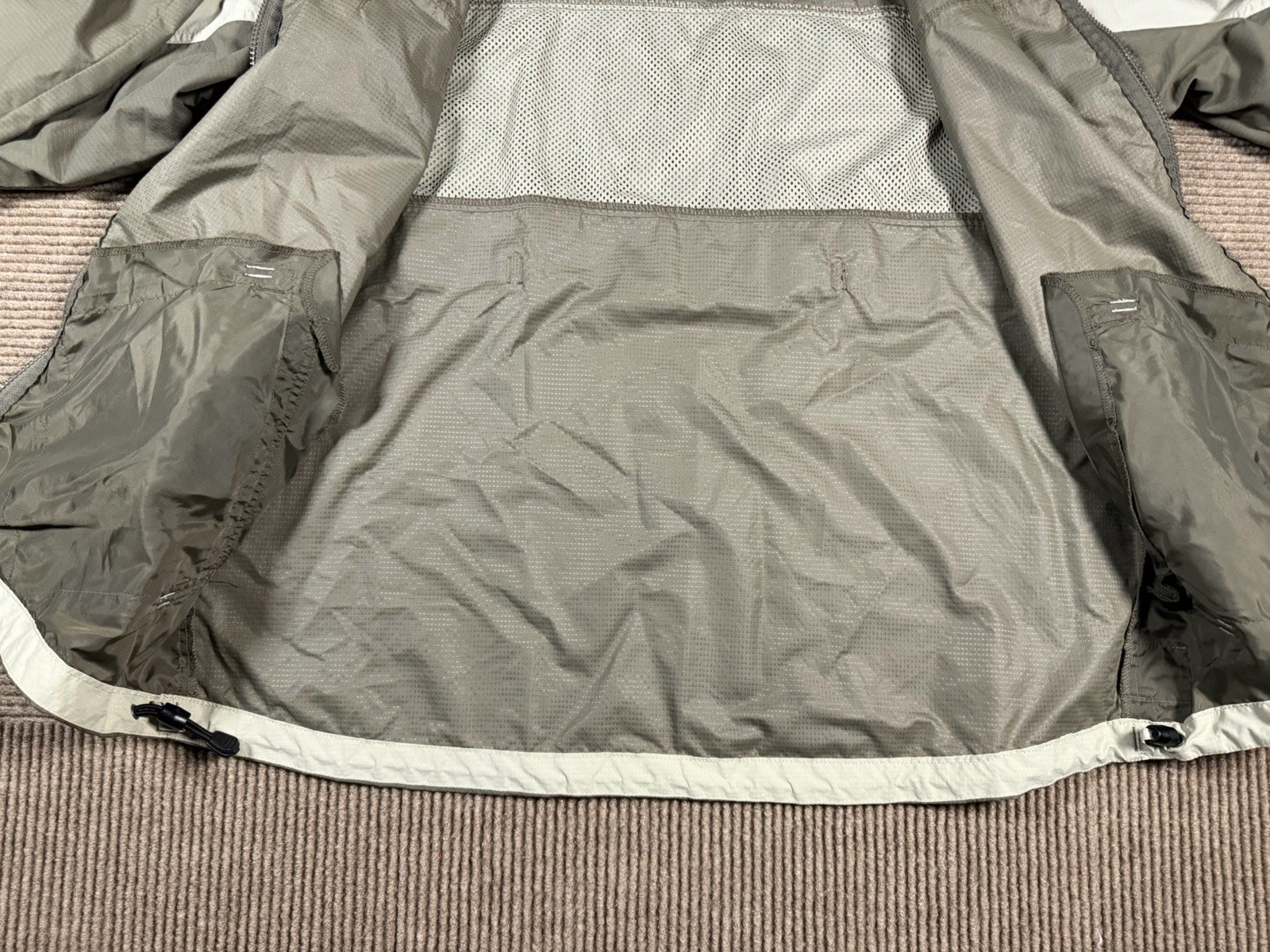 VTG Y2K Columbia Windbreaker Jacket Packable Men’s Large Olive Beige Aztec