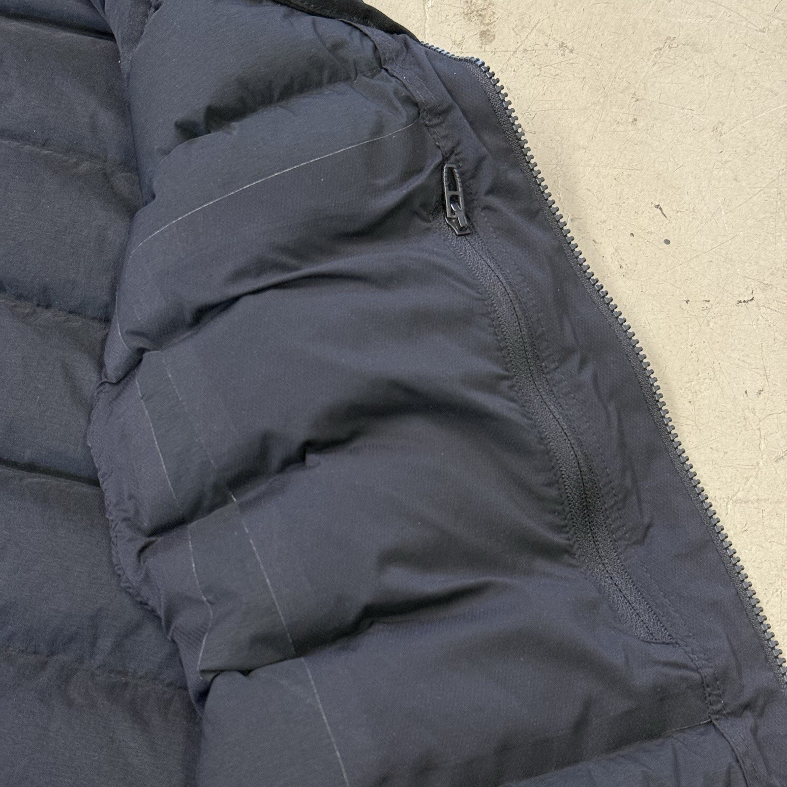 Lululemon Navigation Down Vest Evolve Men’s Small Black Puffer 700 Fill Nylon