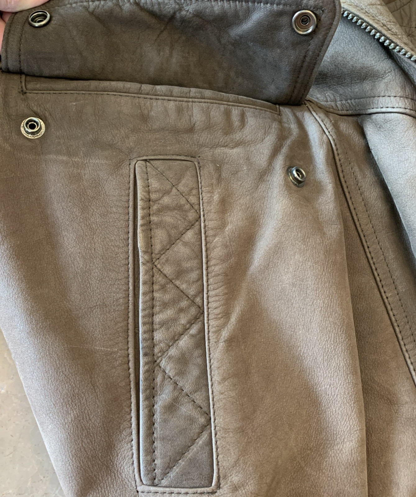 Vintage Members Only Distressed Matte Leather Size 44 Bomber Jacket Korean Made