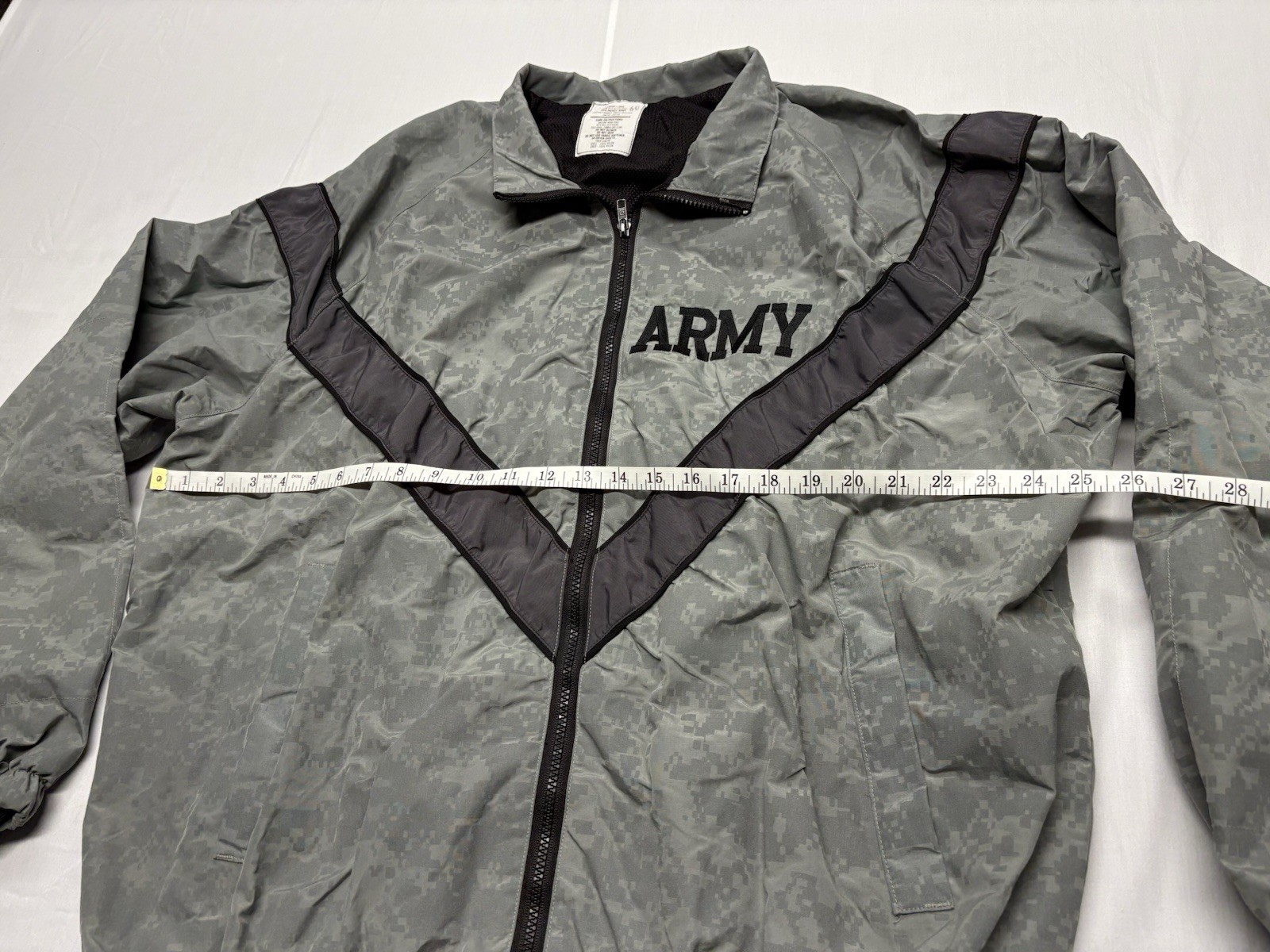 United States Army IPFU Full Zip Camouflage Jacket Size Large Long