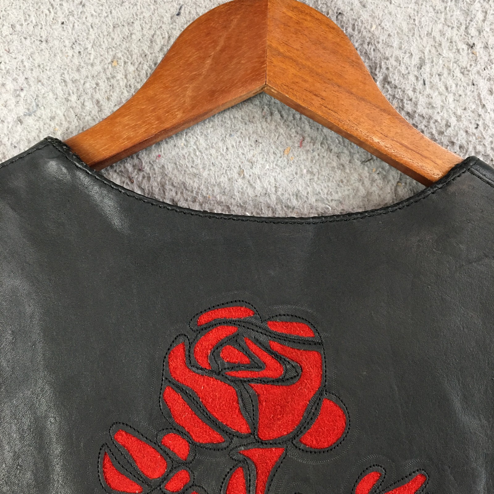 UNIK Vest Womens Large Fringe Leather Rose Applique Biker Dry Clean Black NEW